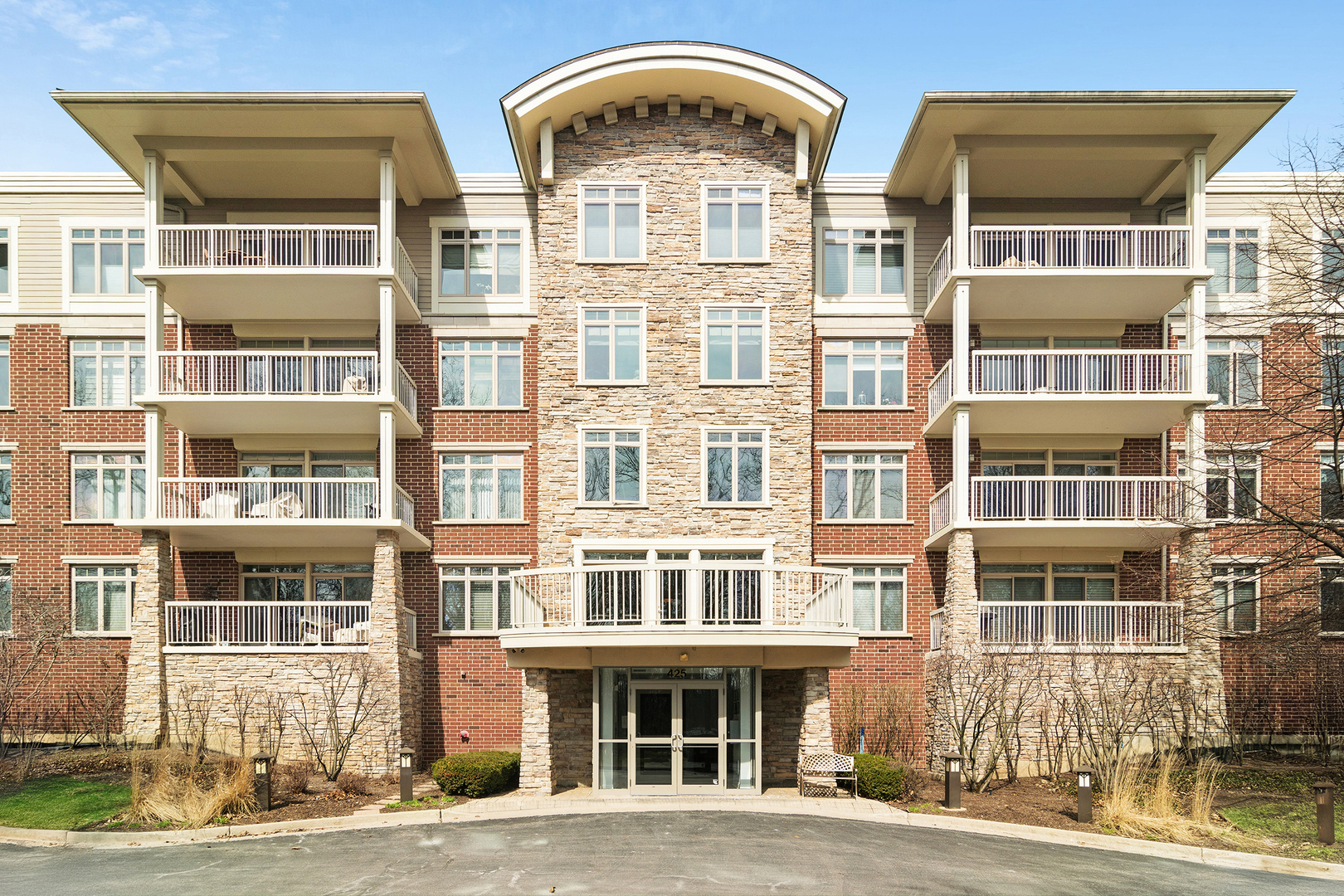 425 BENJAMIN Drive 202