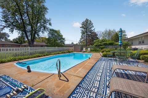 Tiny photo for 1305 E Vernon Avenue, Normal, IL 61761 (MLS # 12624908)