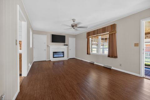 Tiny photo for 1305 E Vernon Avenue, Normal, IL 61761 (MLS # 12624908)