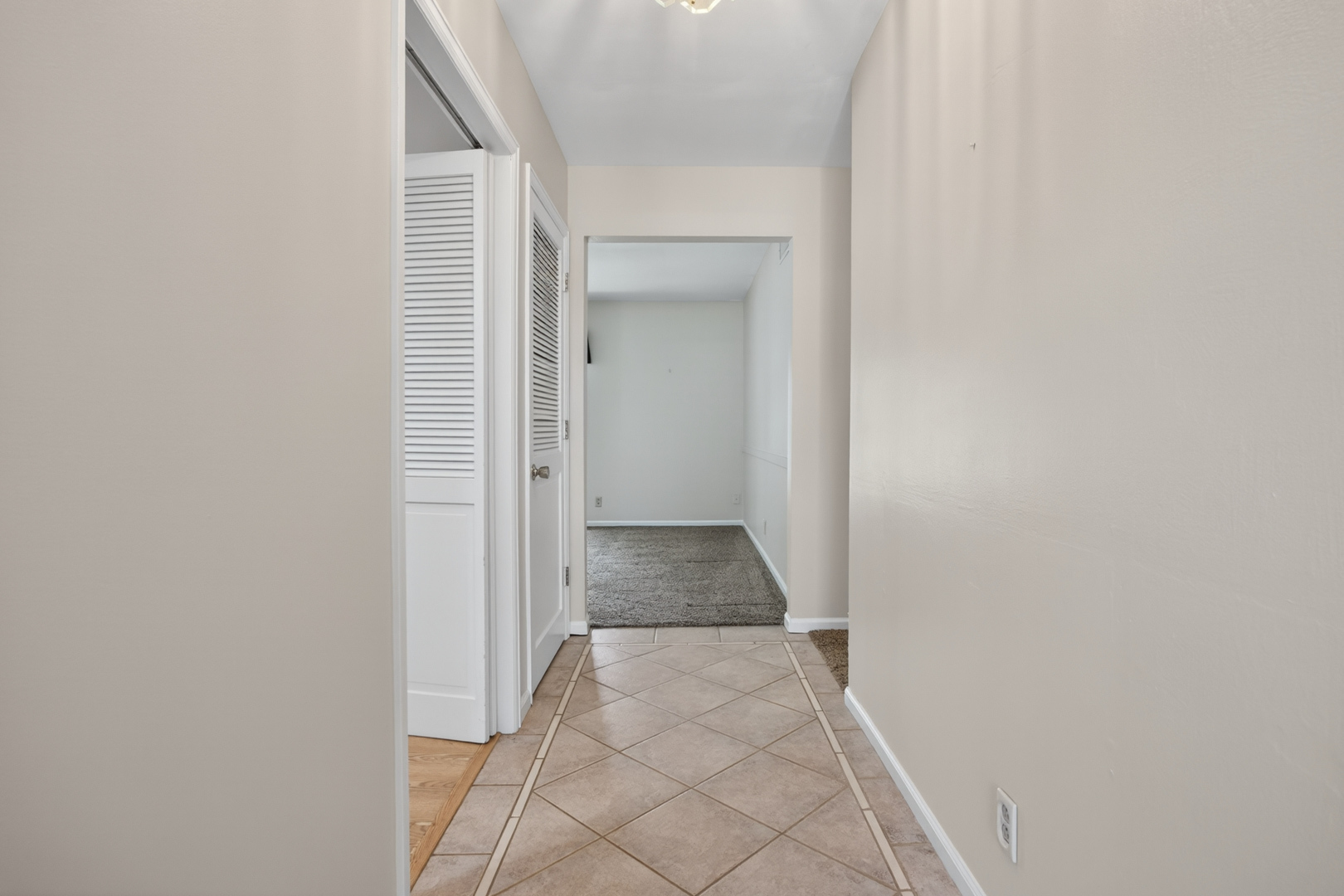 1305 E Vernon Avenue