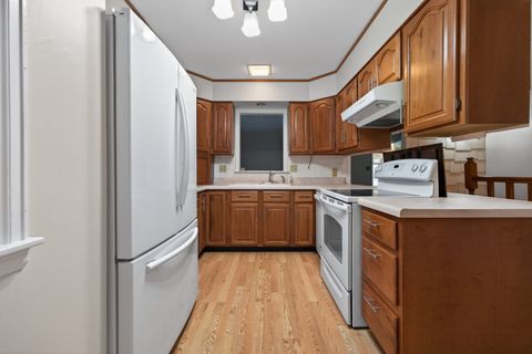 Tiny photo for 1305 E Vernon Avenue, Normal, IL 61761 (MLS # 12624908)