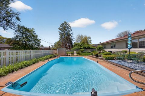 Tiny photo for 1305 E Vernon Avenue, Normal, IL 61761 (MLS # 12624908)