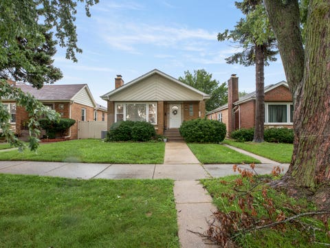Photo of 11617 S Maplewood Avenue, Chicago, IL 60655 (MLS # 12730112)