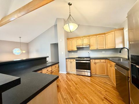 Tiny photo for 3 Catalpa Court, Woodridge, IL 60517 (MLS # 12517208)