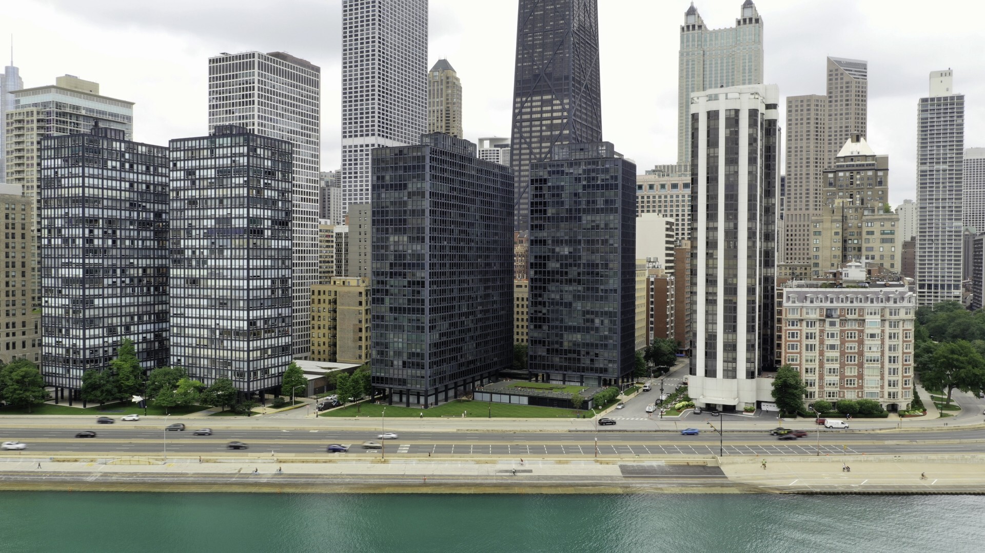 900 N Lake Shore Drive 1104