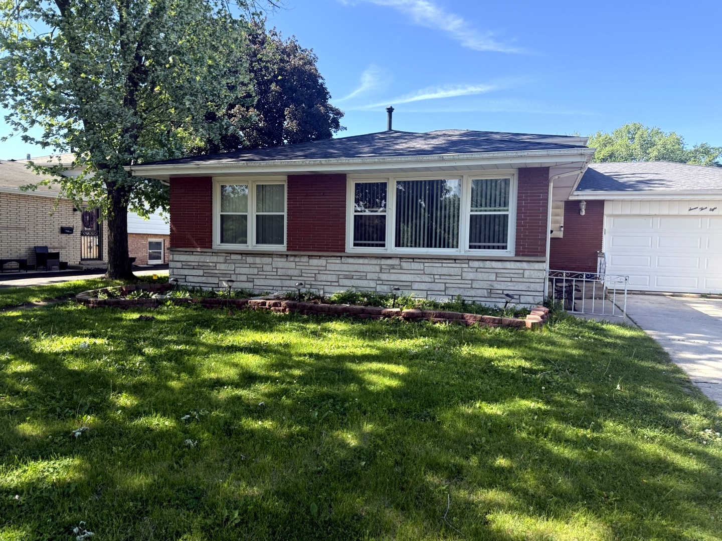 738 E 158th Street