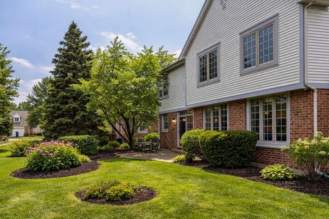 Tiny photo for 1827 WATERBURY Circle, Glenview, IL 60025 (MLS # 12568785)