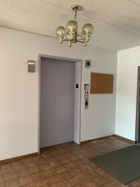 Tiny photo for 10420 Circle Drive #22B, Oak Lawn, IL 60453 (MLS # 12460910)