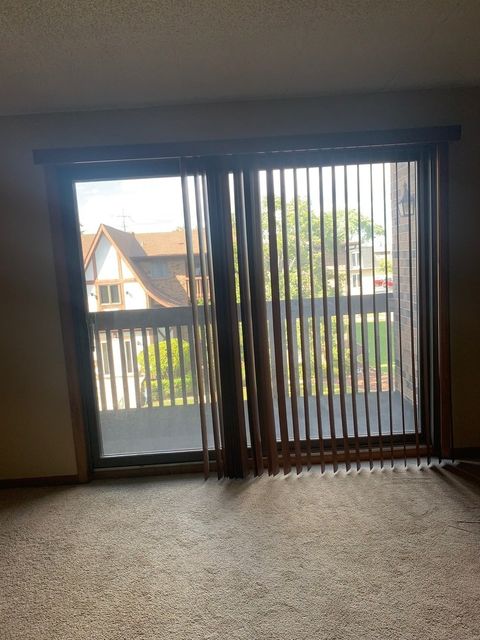 Tiny photo for 10420 Circle Drive #22B, Oak Lawn, IL 60453 (MLS # 12460910)