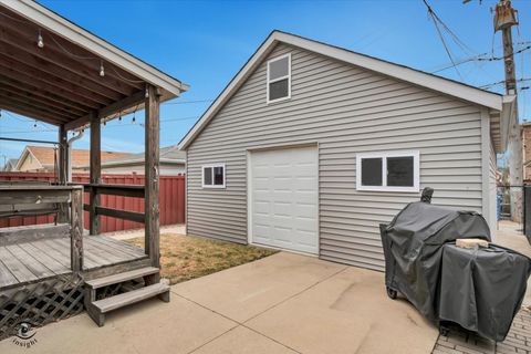 Tiny photo for 5465 N Nottingham Avenue, Chicago, IL 60656 (MLS # 12587620)