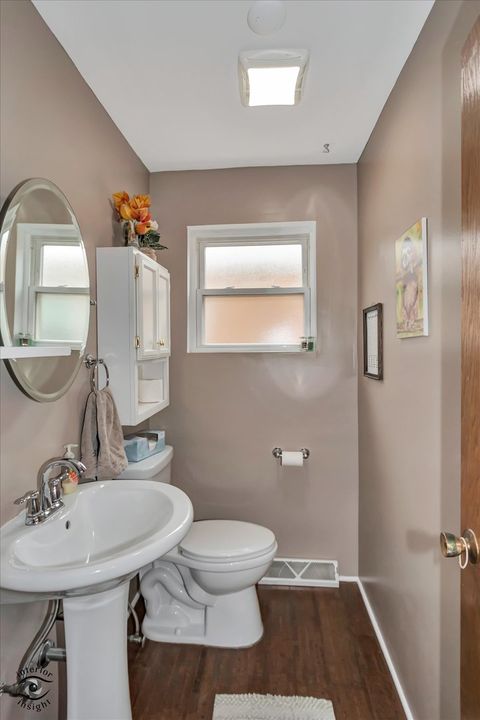 Tiny photo for 5465 N Nottingham Avenue, Chicago, IL 60656 (MLS # 12587620)