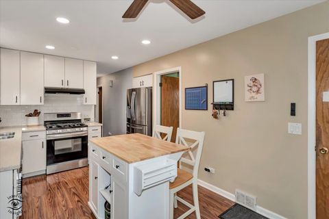 Tiny photo for 5465 N Nottingham Avenue, Chicago, IL 60656 (MLS # 12587620)