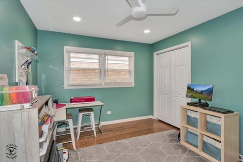 Tiny photo for 5465 N Nottingham Avenue, Chicago, IL 60656 (MLS # 12587620)