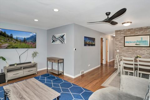 Tiny photo for 5465 N Nottingham Avenue, Chicago, IL 60656 (MLS # 12587620)