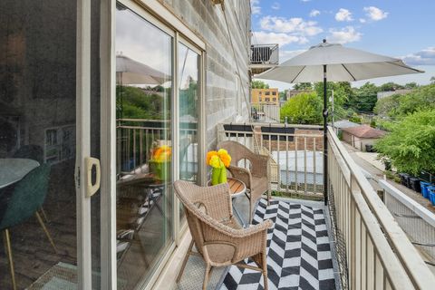 Tiny photo for 1928 N Kedzie Avenue #306, Chicago, IL 60647 (MLS # 12511802)