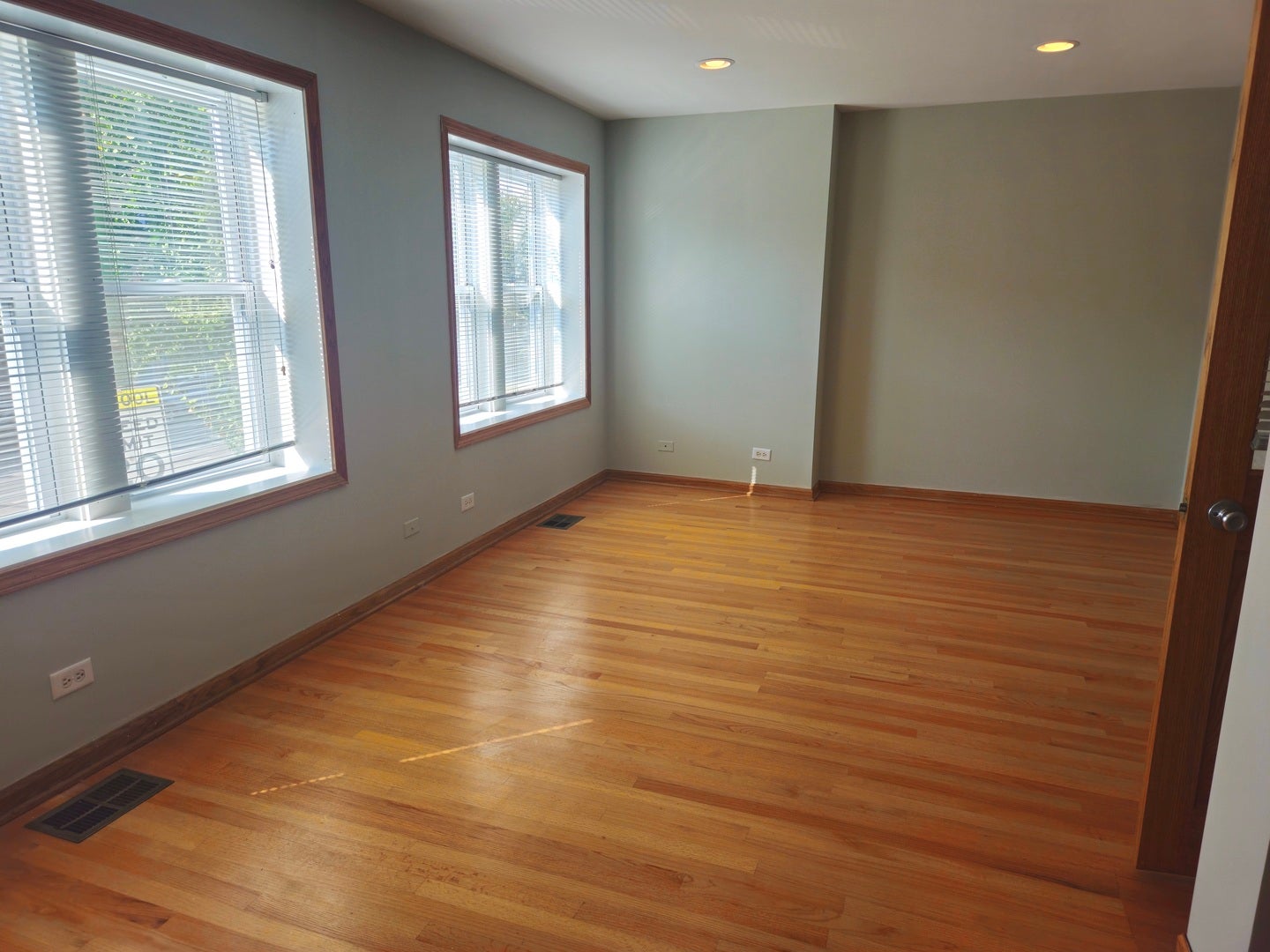 3043 N Ashland Avenue 2
