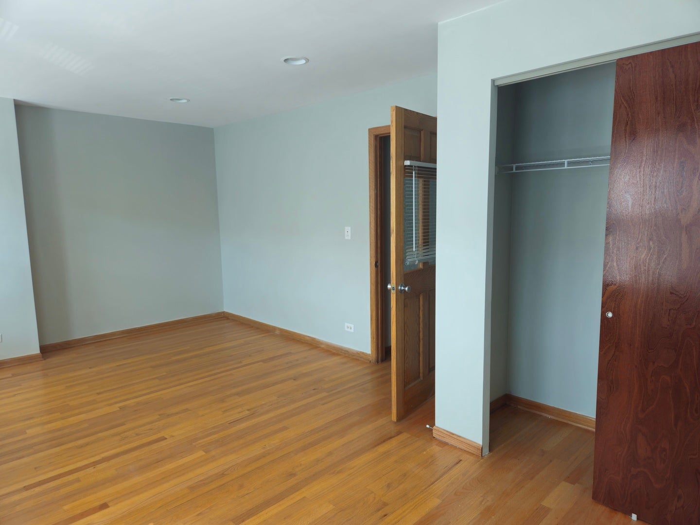 3043 N Ashland Avenue 2
