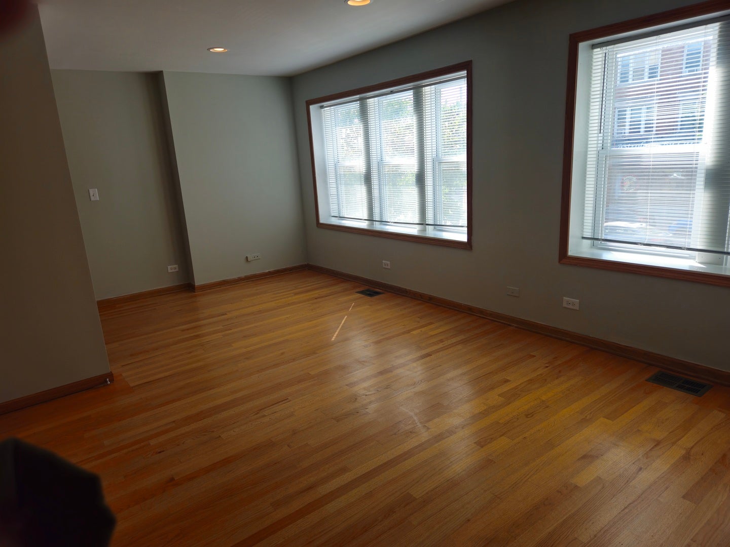 3043 N Ashland Avenue 2