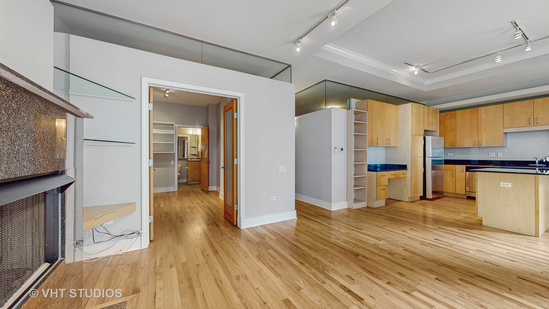 212 W Washington Street 1101