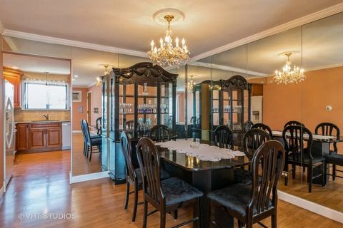 Tiny photo for 2016 N Harlem Avenue #11W, Elmwood Park, IL 60707 (MLS # 12585060)