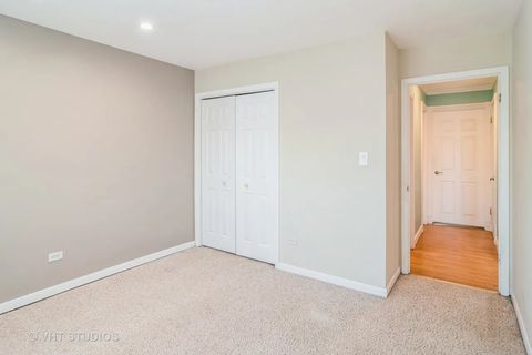 Tiny photo for 2016 N Harlem Avenue #11W, Elmwood Park, IL 60707 (MLS # 12585060)