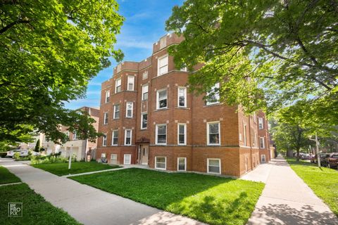 Photo of 6305 N Richmond Street #1, Chicago, IL 60659 (MLS # 12690648)