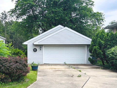 Tiny photo for 9811 W 56th Street, Countryside, IL 60525 (MLS # 12668303)