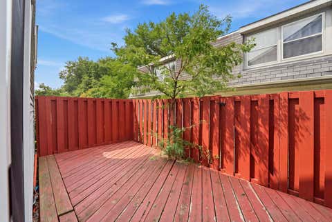 Tiny photo for 1784 Queensbury Circle #5714, Hoffman Estates, IL 60169 (MLS # 12733895)