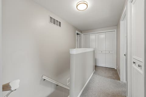 Tiny photo for 1784 Queensbury Circle #5714, Hoffman Estates, IL 60169 (MLS # 12733895)