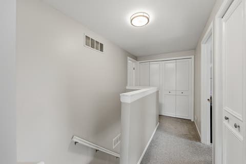 Tiny photo for 1784 Queensbury Circle #5714, Hoffman Estates, IL 60169 (MLS # 12733895)