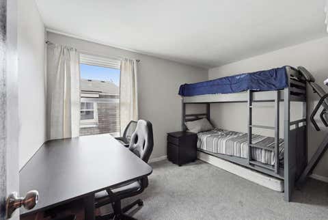 Tiny photo for 1784 Queensbury Circle #5714, Hoffman Estates, IL 60169 (MLS # 12733895)