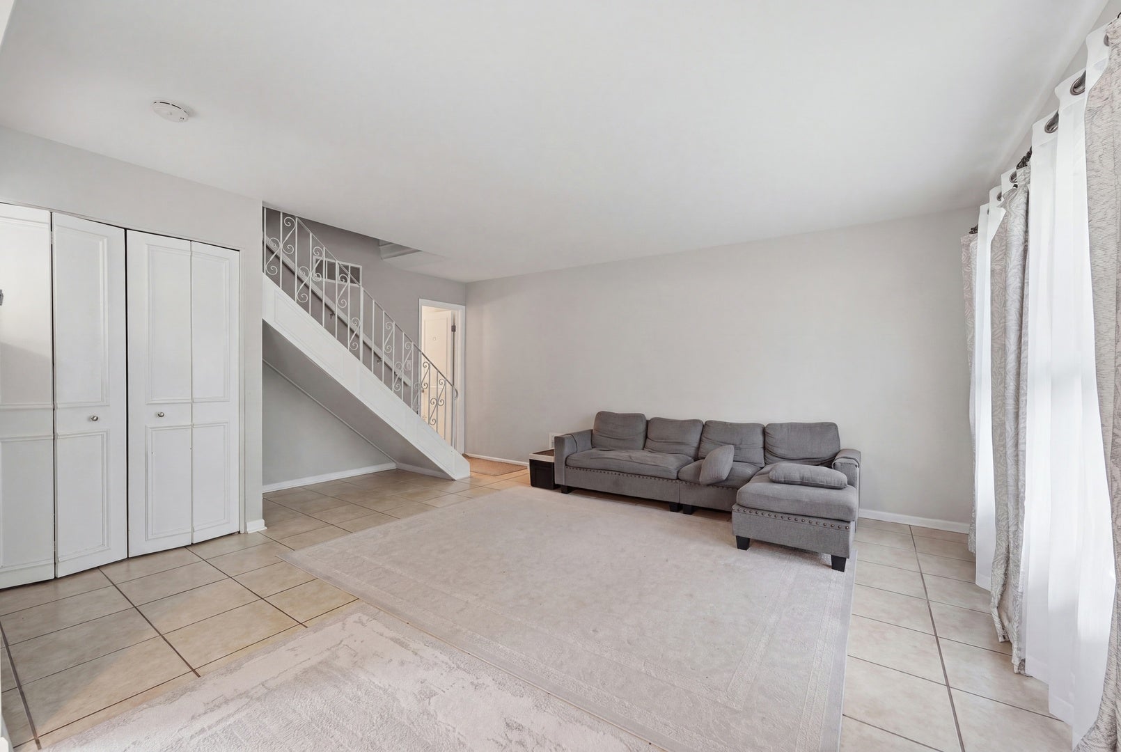 1784 Queensbury Circle 5714
