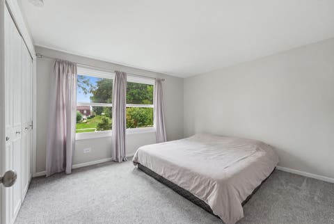 Tiny photo for 1784 Queensbury Circle #5714, Hoffman Estates, IL 60169 (MLS # 12733895)
