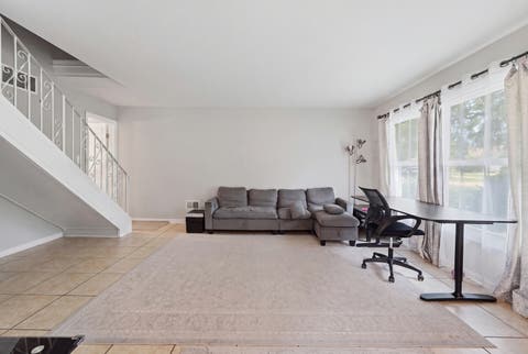 Tiny photo for 1784 Queensbury Circle #5714, Hoffman Estates, IL 60169 (MLS # 12733895)