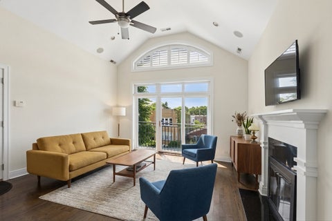 Tiny photo for 5945 N Campbell Avenue #3, Chicago, IL 60659 (MLS # 12672694)