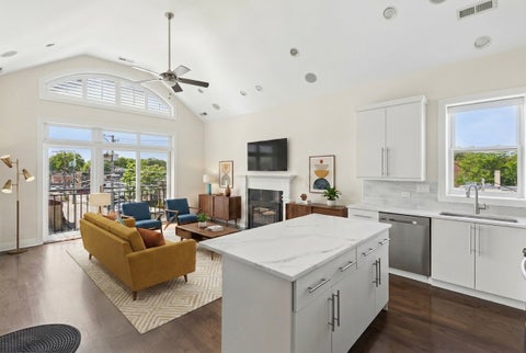 Tiny photo for 5945 N Campbell Avenue #3, Chicago, IL 60659 (MLS # 12672694)