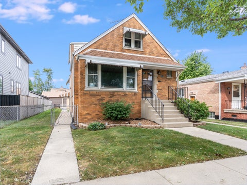 Photo of 5340 S Mcvicker Avenue, Chicago, IL 60638 (MLS # 12760825)