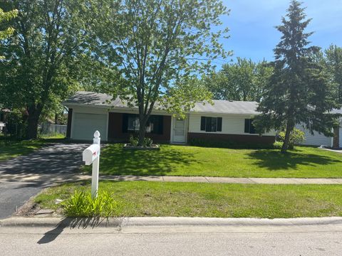 Photo of 3915 Greenbay Drive, Hanover Park, IL 60133 (MLS # 12702022)