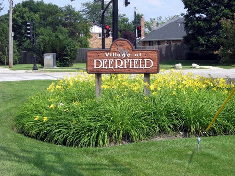 Tiny photo for 901 Kenton Road, Deerfield, IL 60015 (MLS # 12698077)