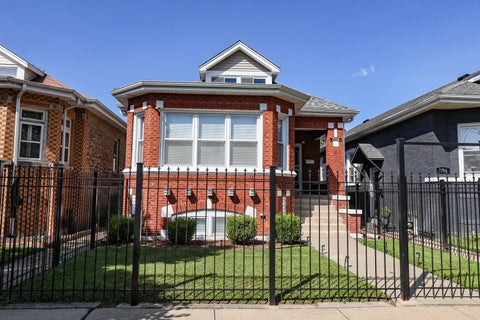 Photo of 7708 S WOLCOTT Avenue, Chicago, IL 60620 (MLS # 12746960)