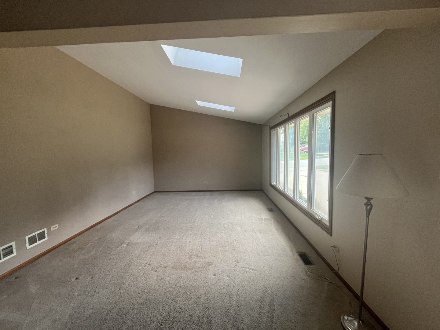 267 Center Road