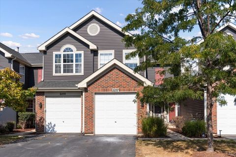 Photo of 2257 Lake Ridge Drive, Glendale Heights, IL 60139 (MLS # 12485105)