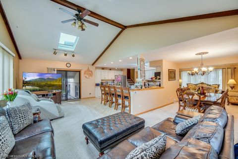 Tiny photo for 12152 Forestview Drive, Orland Park, IL 60467 (MLS # 12499091)