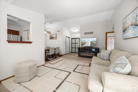 Tiny photo for 336 Sandpebble Lane #336, Aurora, IL 60504 (MLS # 12770891)