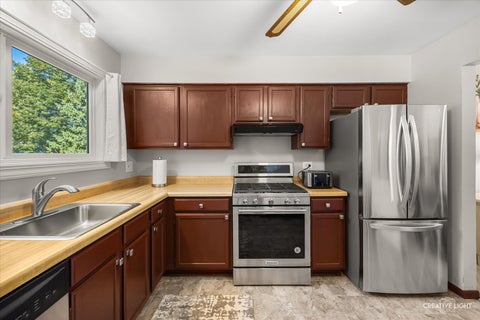Tiny photo for 336 Sandpebble Lane #336, Aurora, IL 60504 (MLS # 12770891)