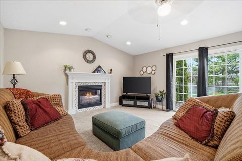 Tiny photo for 2820 Rutherford Drive, Bloomington, IL 61705 (MLS # 12611052)