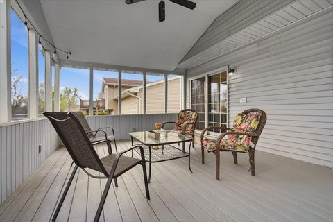 Tiny photo for 2820 Rutherford Drive, Bloomington, IL 61705 (MLS # 12611052)