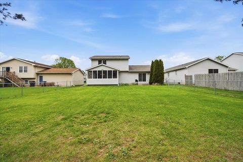 Tiny photo for 2820 Rutherford Drive, Bloomington, IL 61705 (MLS # 12611052)