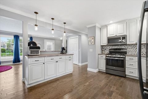 Tiny photo for 2820 Rutherford Drive, Bloomington, IL 61705 (MLS # 12611052)