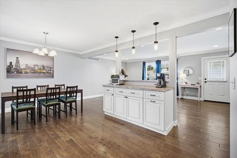 Tiny photo for 2820 Rutherford Drive, Bloomington, IL 61705 (MLS # 12611052)